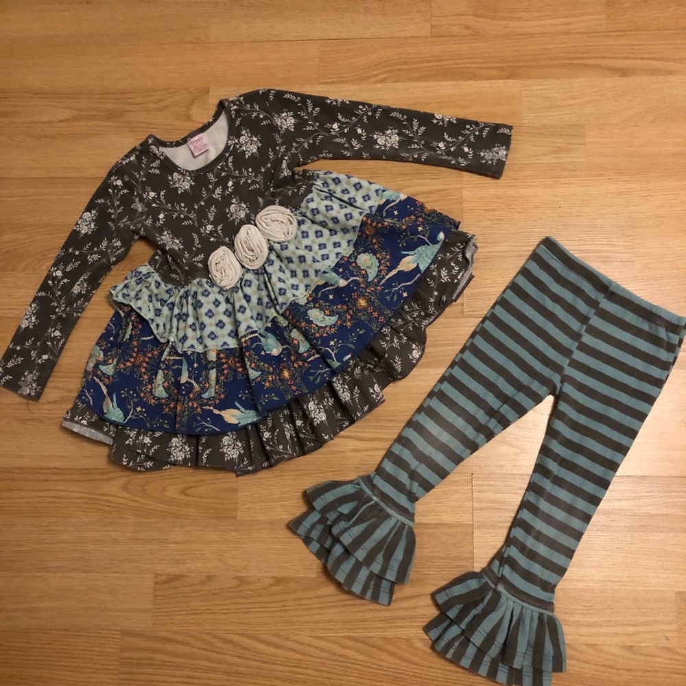 “Giggle Moon” 2pc set size 4T (Read Description)